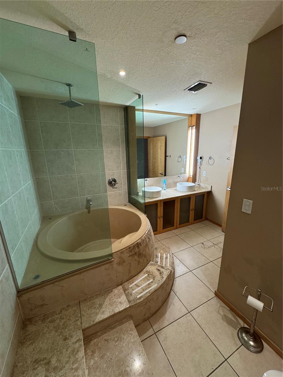 Image 3 of 5 For 101 Palm Harbor Parkway B219