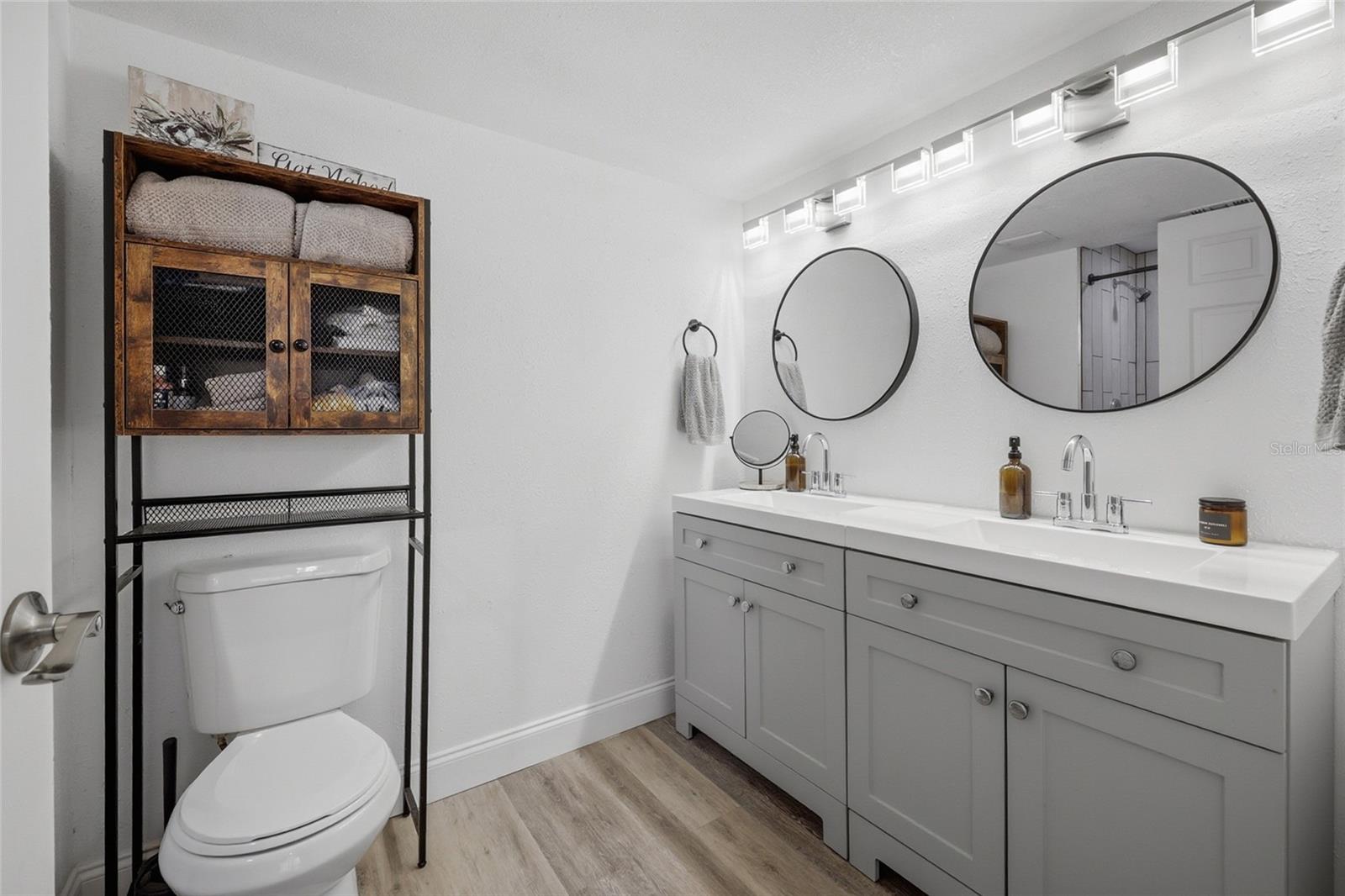 Image 18 of 36 For 101 Browning Avenue