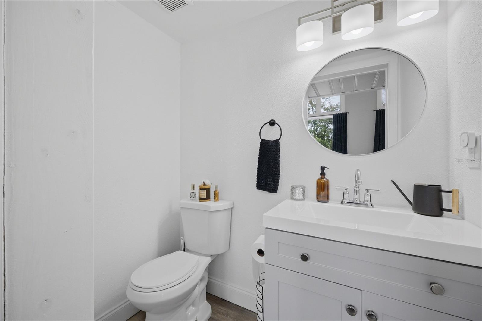 Image 22 of 36 For 101 Browning Avenue