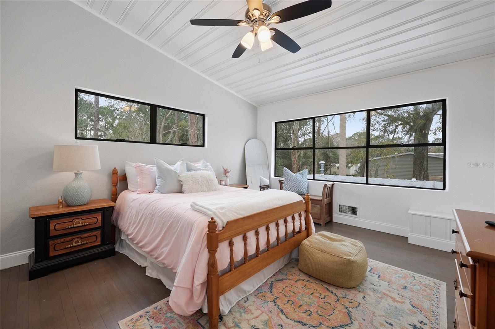 Image 25 of 36 For 101 Browning Avenue