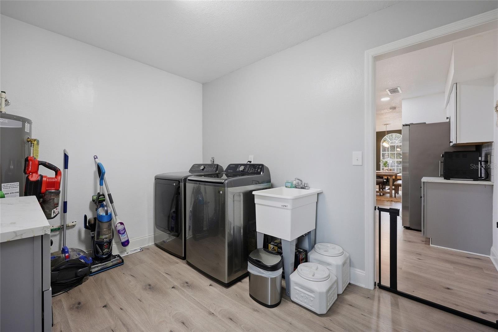 Image 29 of 36 For 101 Browning Avenue