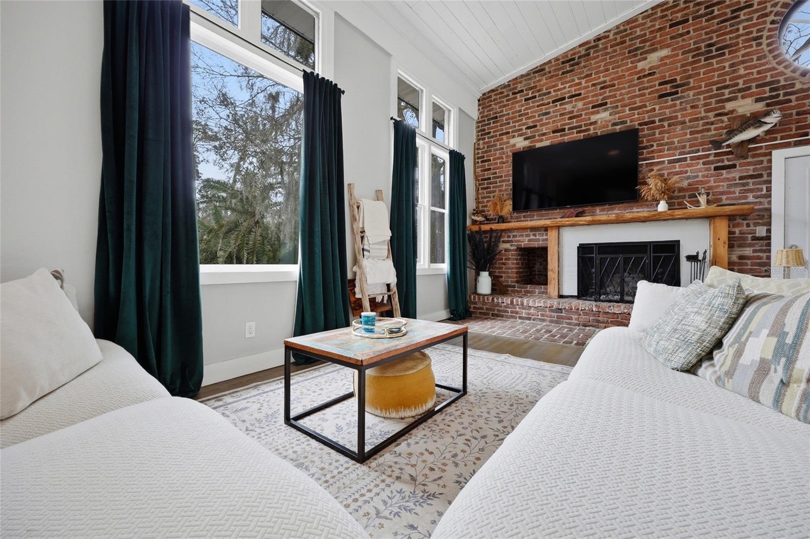 Image 9 of 36 For 101 Browning Avenue