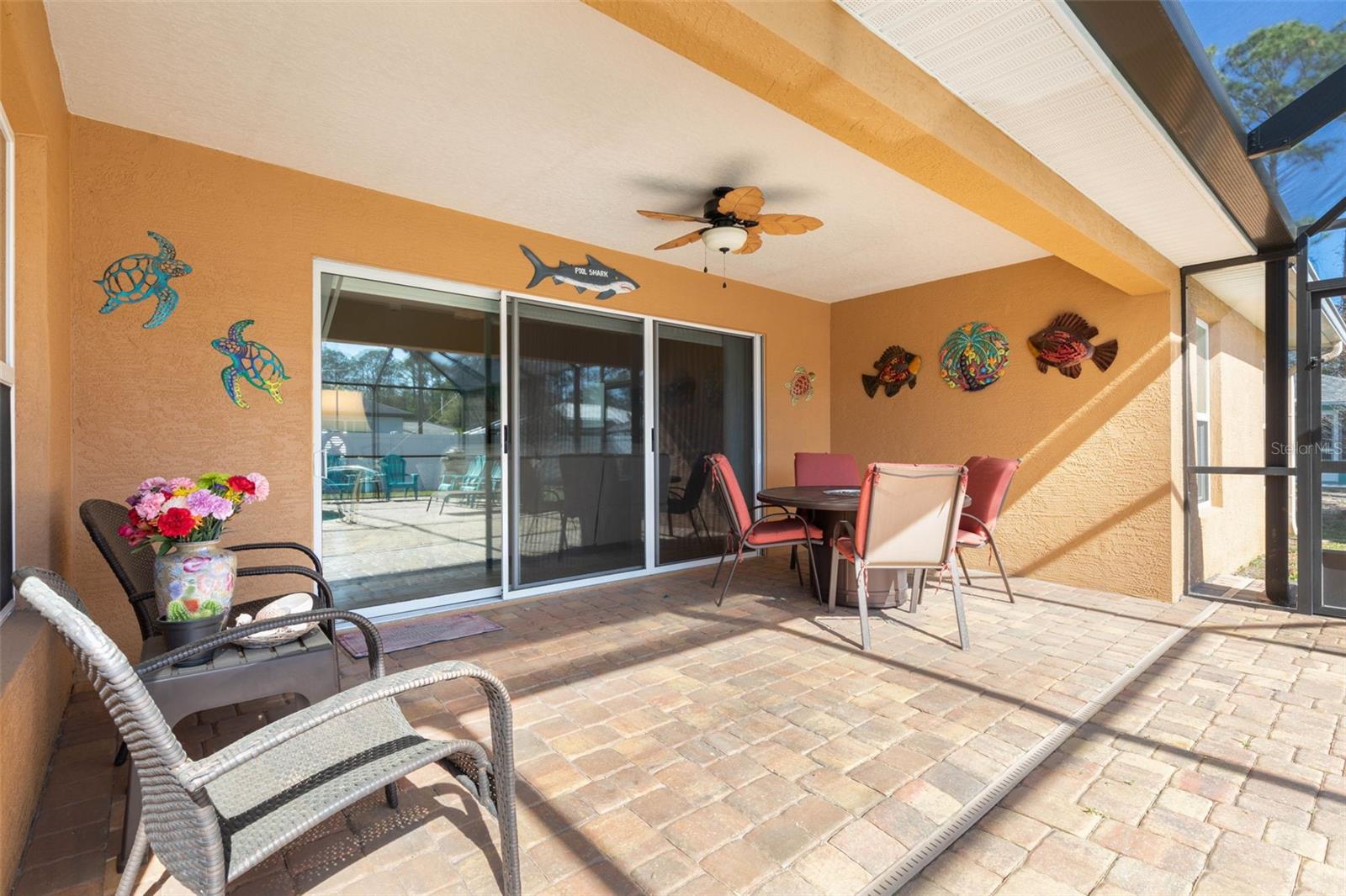 Image 22 of 87 For 6 Emerald Lane