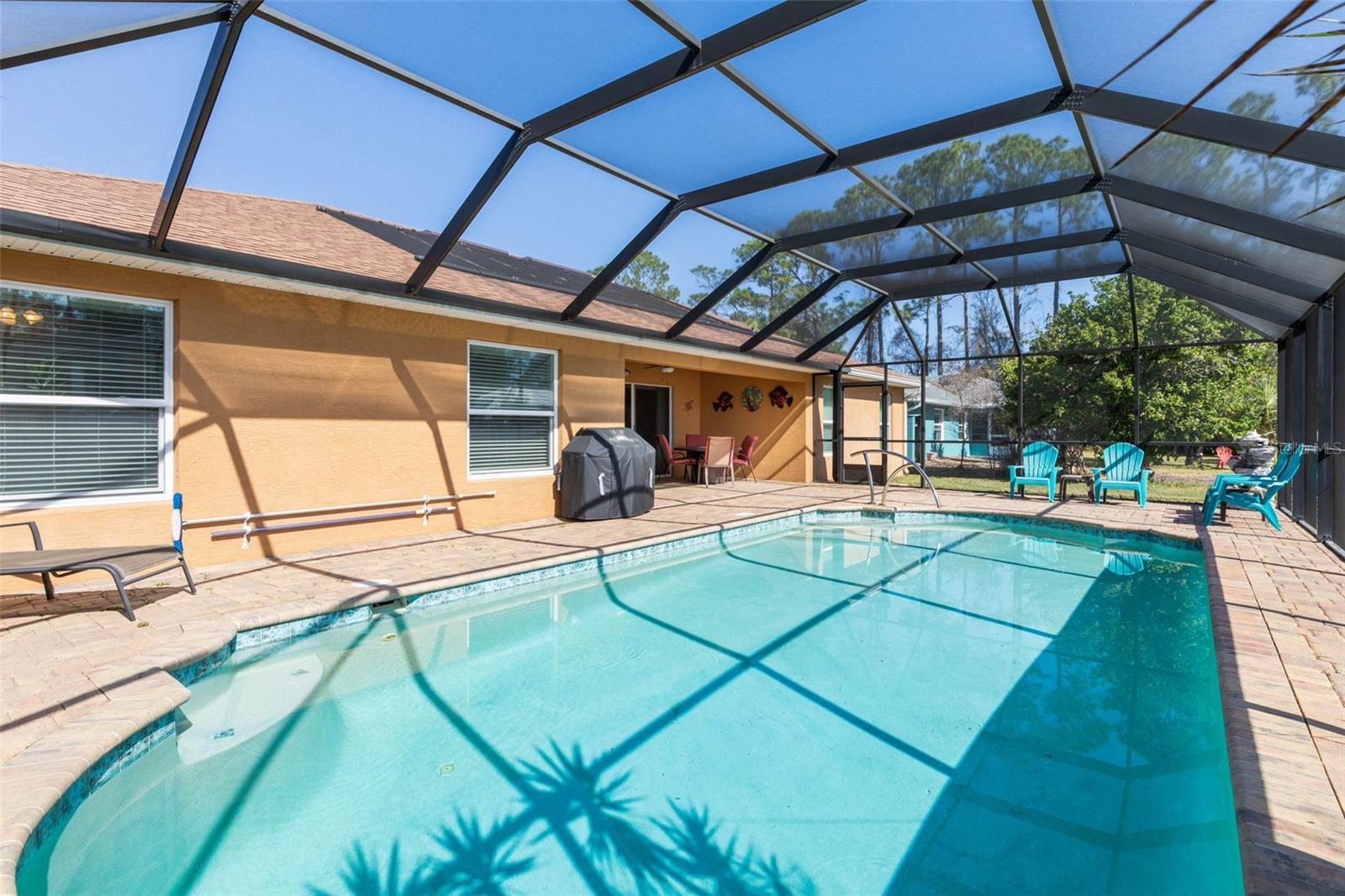 Image 26 of 87 For 6 Emerald Lane