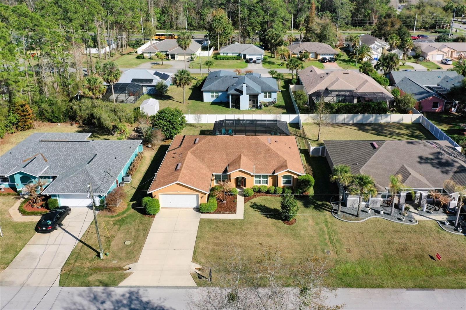 Image 4 of 87 For 6 Emerald Lane