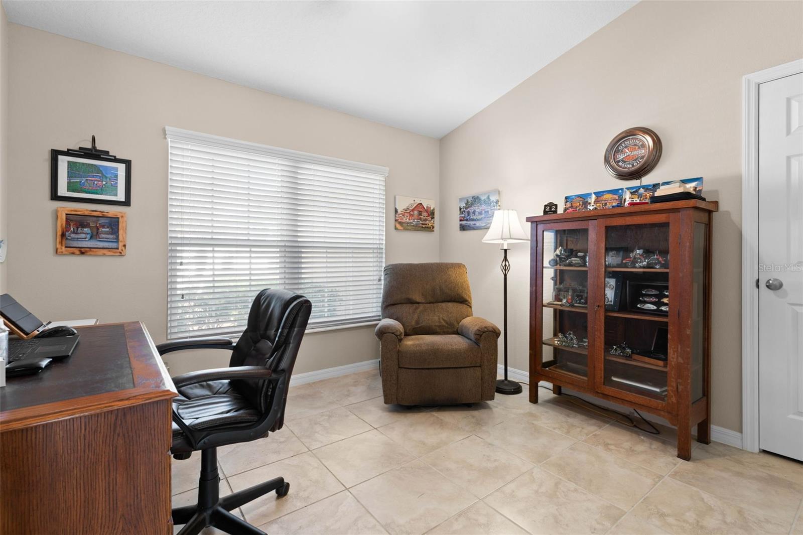 Image 45 of 87 For 6 Emerald Lane