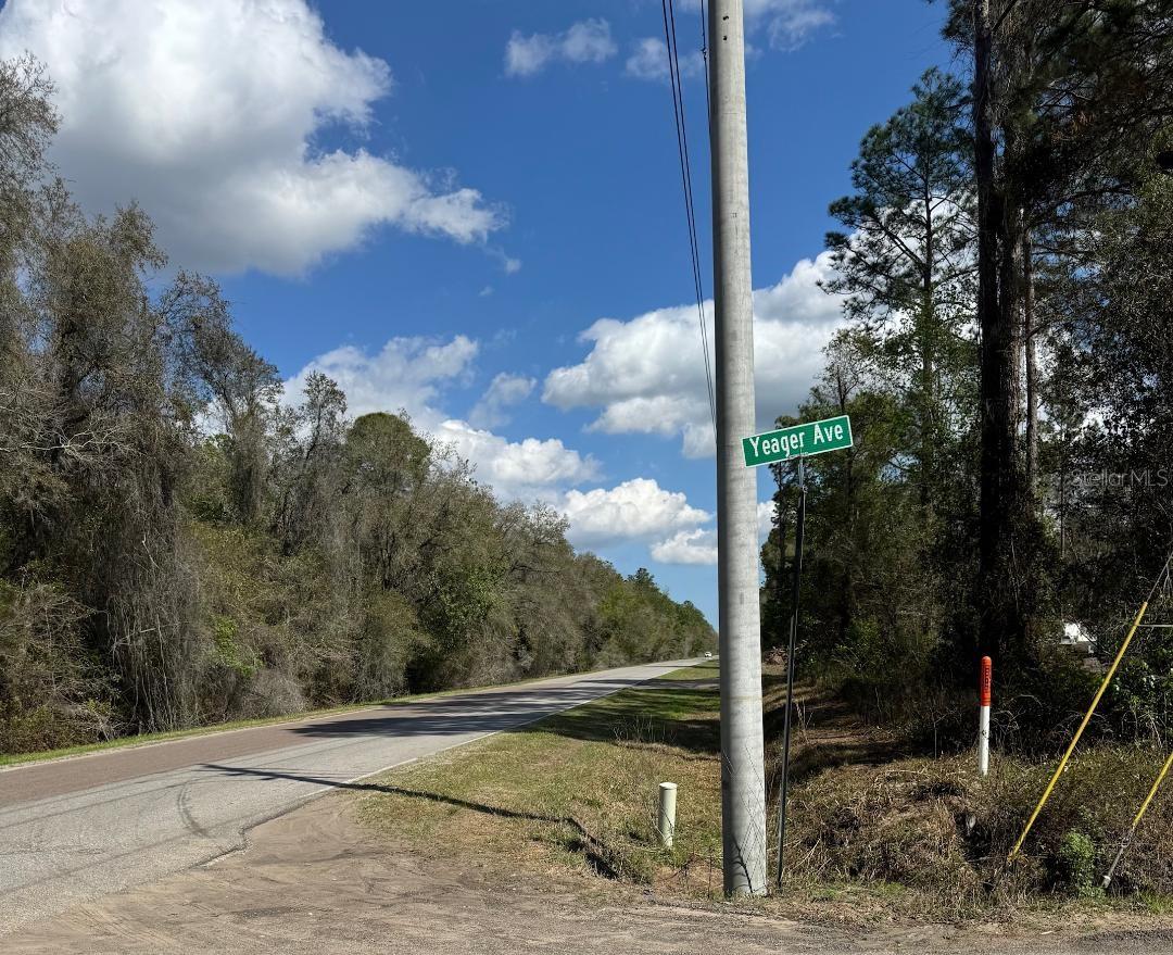 Image 3 of 6 For 10140 Yeager Avenue