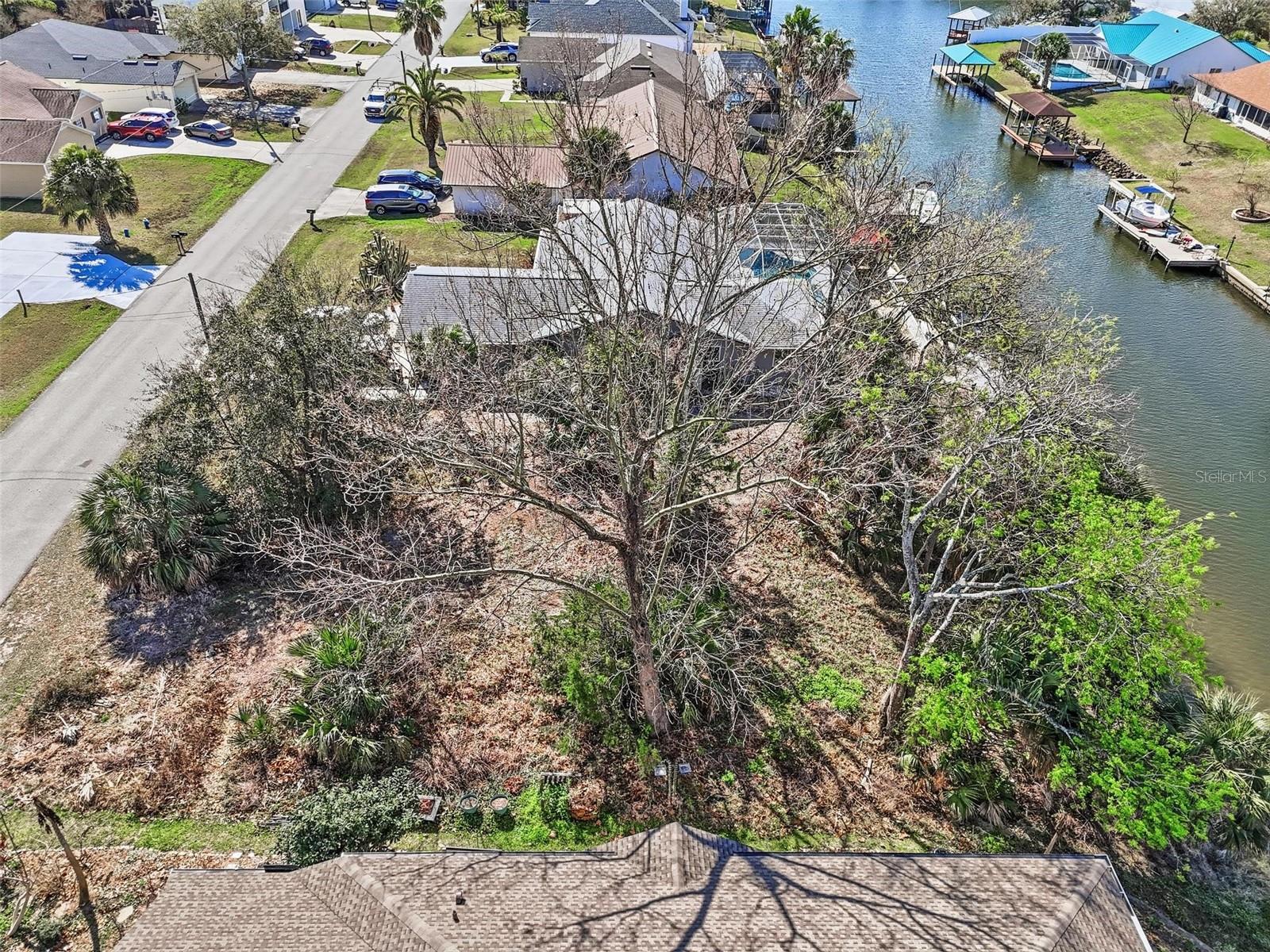 Image 13 of 24 For 35 Coral Reef Court N