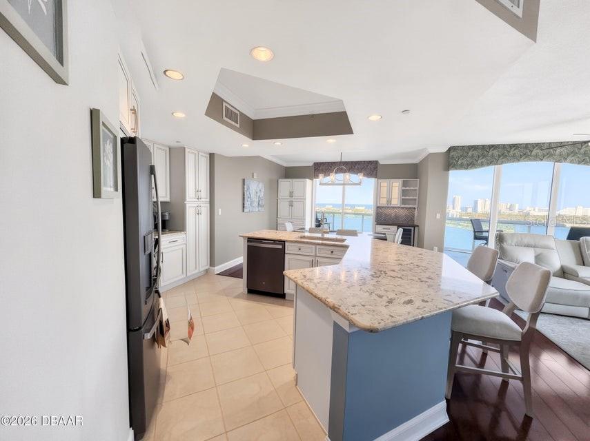 Image 12 of 60 For 231 Riverside Drive 1501-1