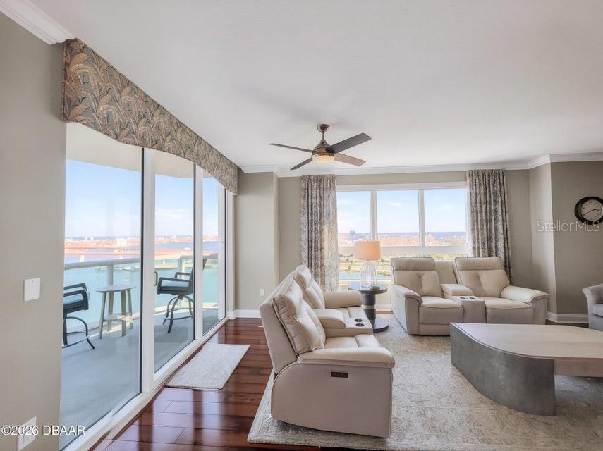 Image 14 of 60 For 231 Riverside Drive 1501-1