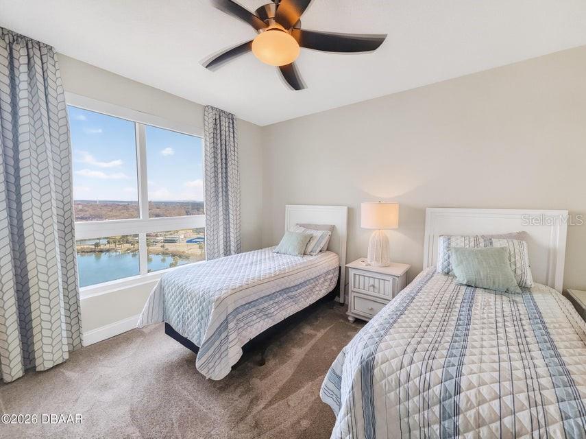 Image 25 of 60 For 231 Riverside Drive 1501-1