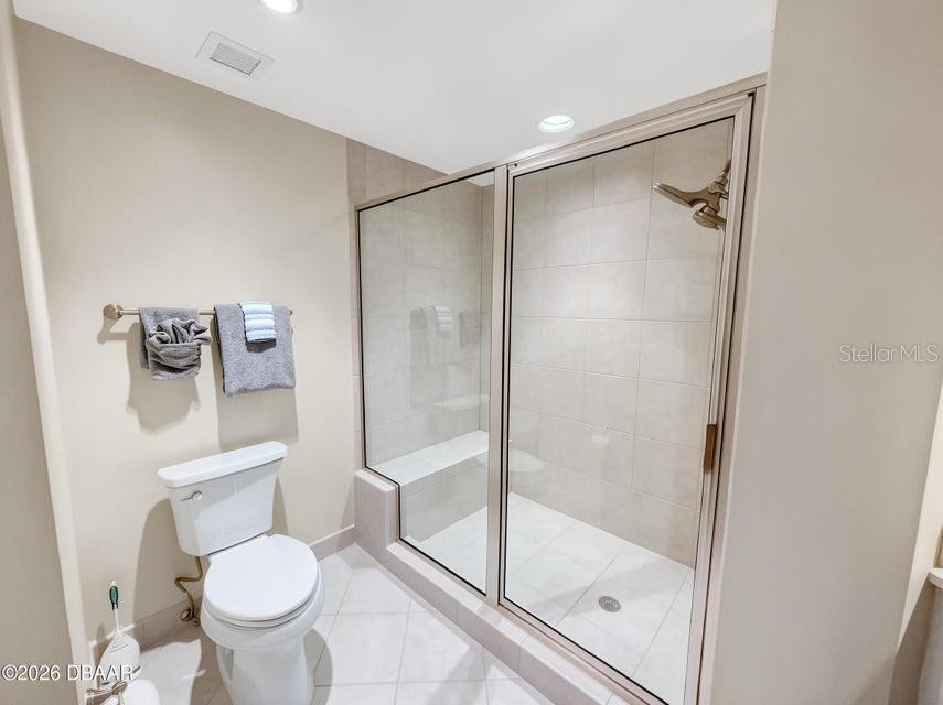 Image 29 of 60 For 231 Riverside Drive 1501-1