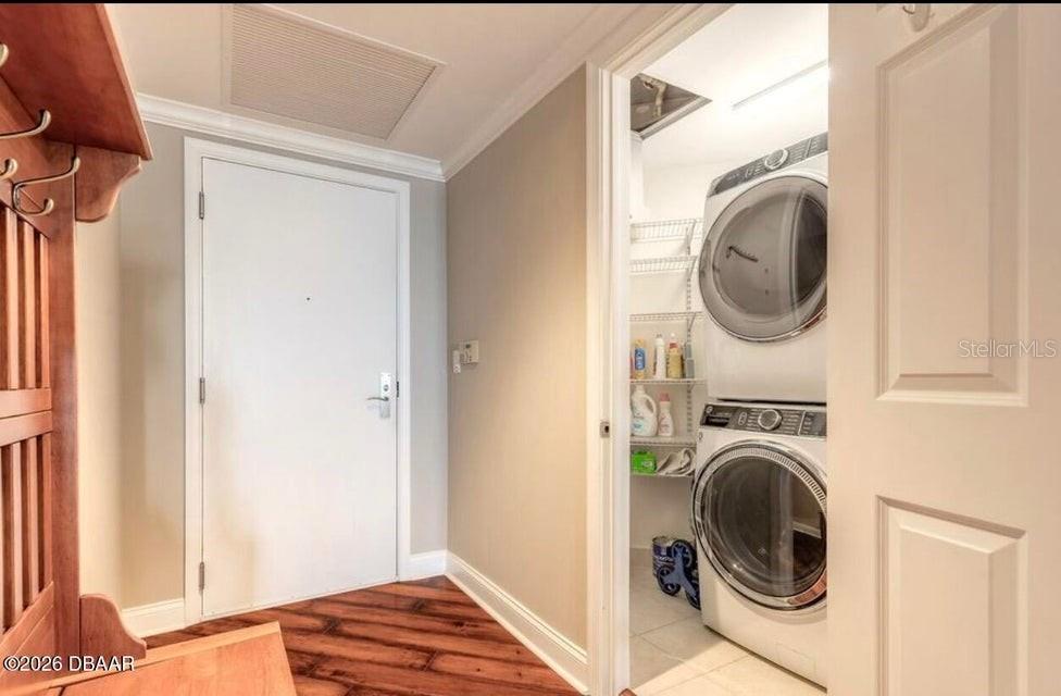 Image 39 of 60 For 231 Riverside Drive 1501-1