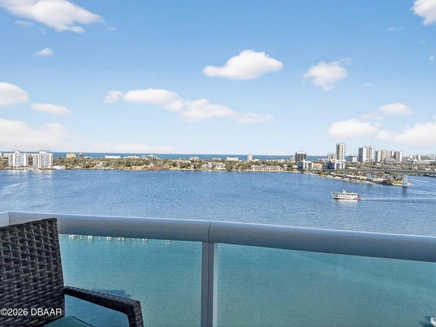 Image 4 of 60 For 231 Riverside Drive 1501-1