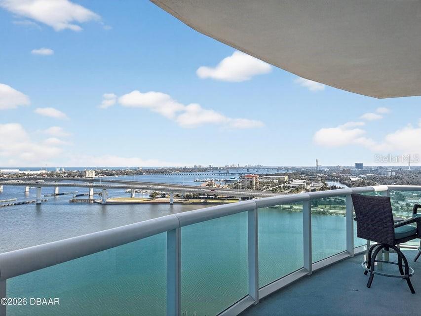 Image 5 of 60 For 231 Riverside Drive 1501-1