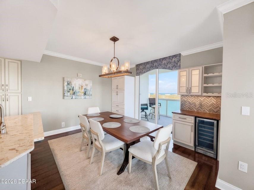 Image 9 of 60 For 231 Riverside Drive 1501-1