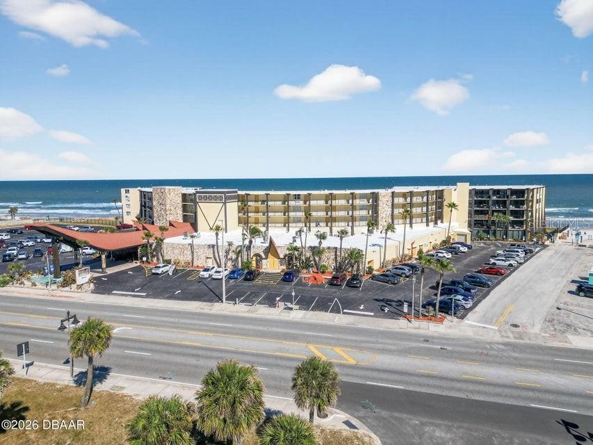 Image 3 of 35 For 2301 Atlantic Avenue 438