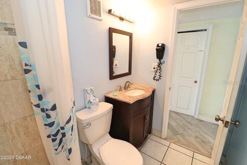 Image 8 of 35 For 2301 Atlantic Avenue 438