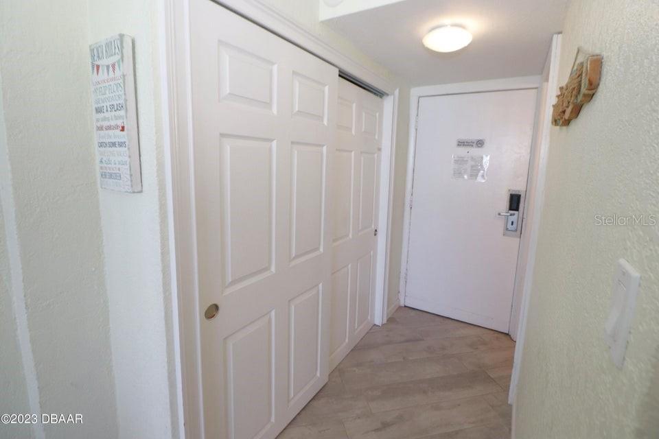 Image 9 of 35 For 2301 Atlantic Avenue 438