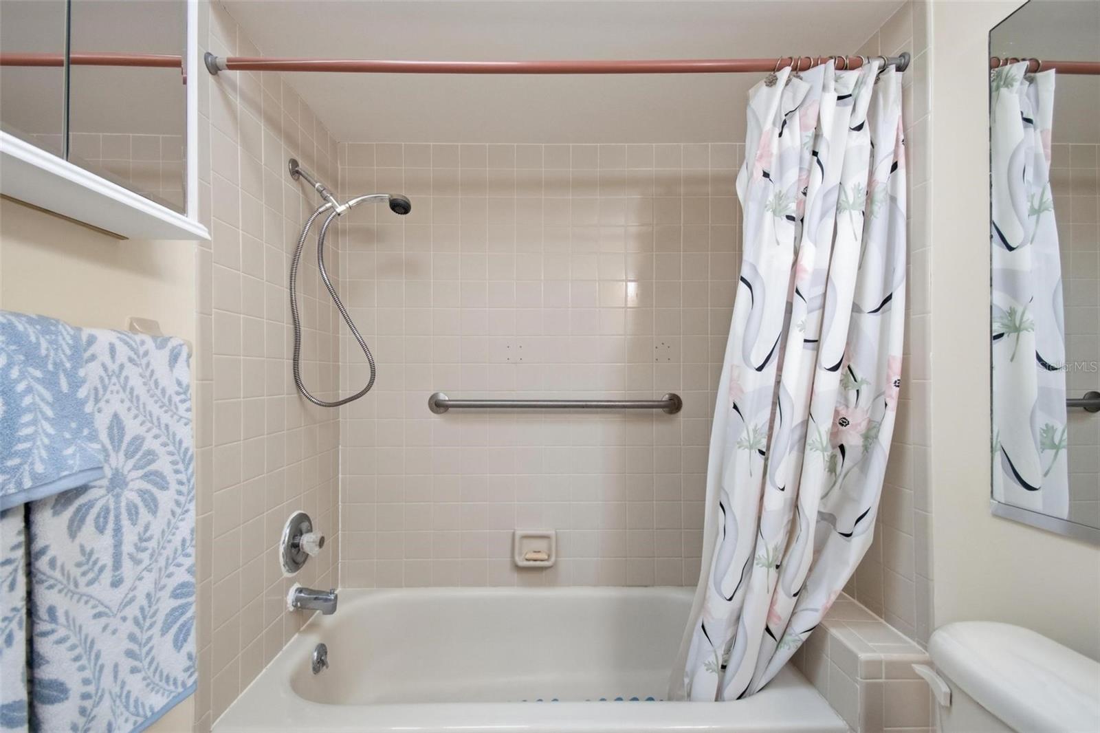 Image 38 of 57 For 70 Perrotti Lane