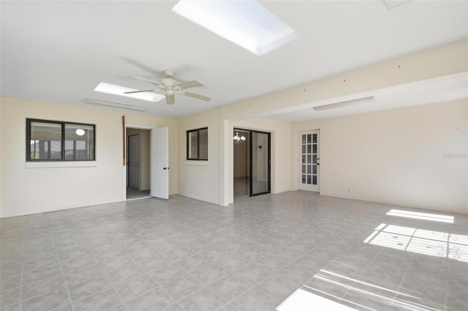 Image 49 of 57 For 70 Perrotti Lane