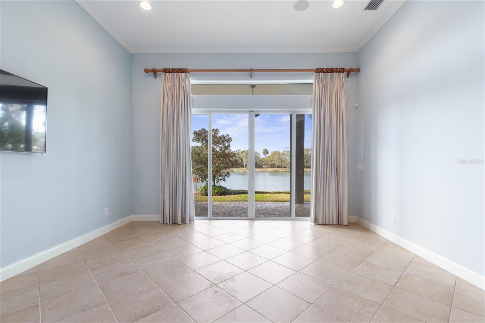 Image 10 of 84 For 262 Yacht Harbor Drive