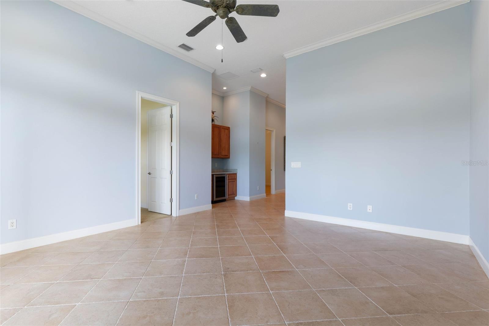 Image 12 of 84 For 262 Yacht Harbor Drive