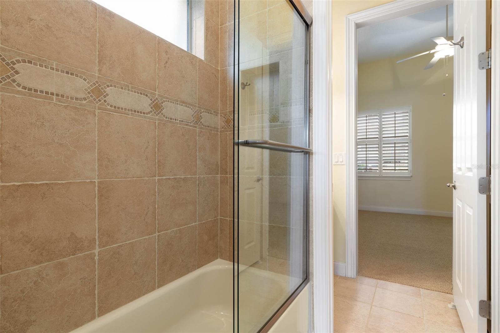 Image 18 of 84 For 262 Yacht Harbor Drive