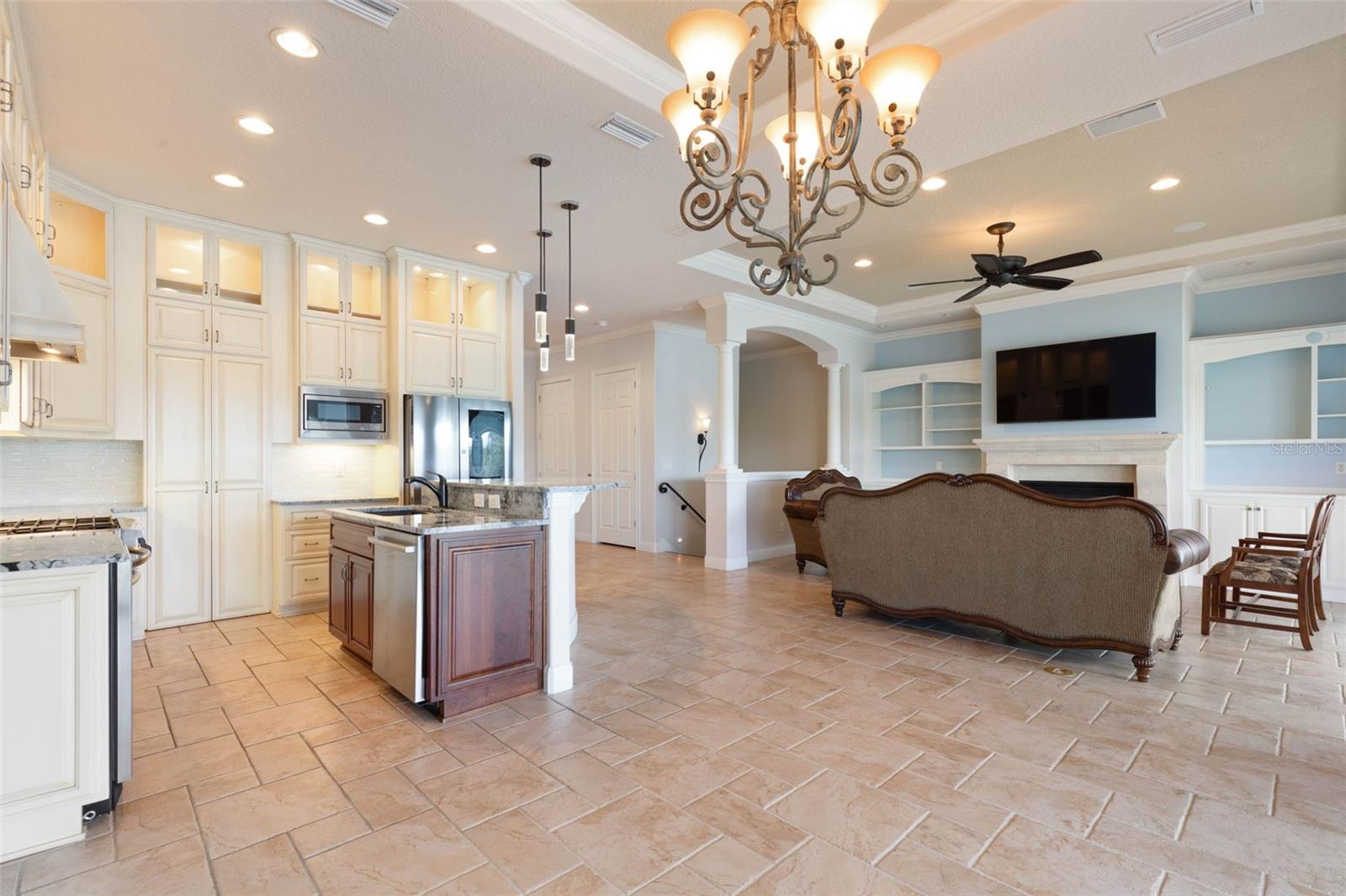 Image 5 of 84 For 262 Yacht Harbor Drive