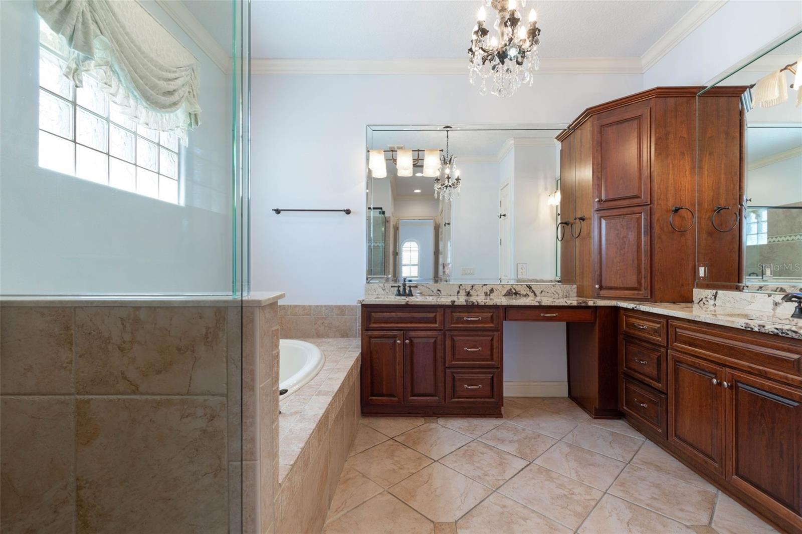 Image 50 of 84 For 262 Yacht Harbor Drive