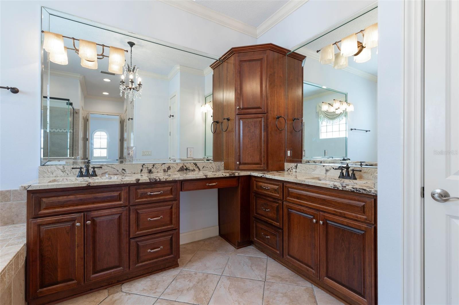 Image 51 of 84 For 262 Yacht Harbor Drive