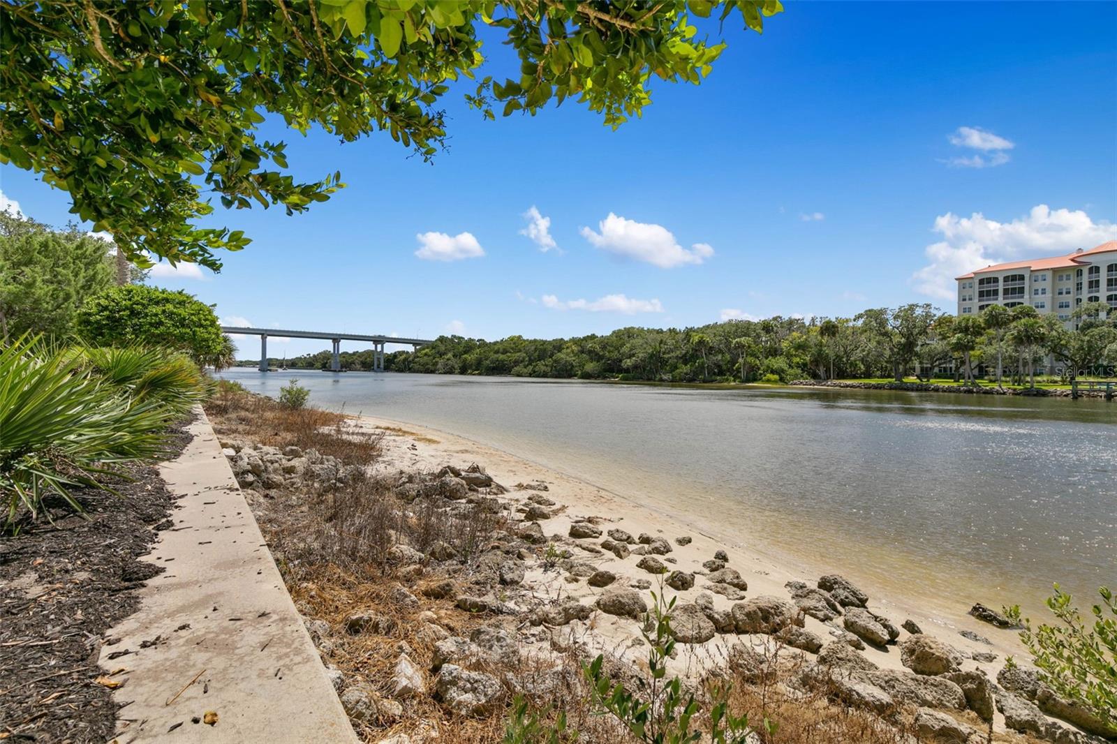 Image 76 of 84 For 262 Yacht Harbor Drive