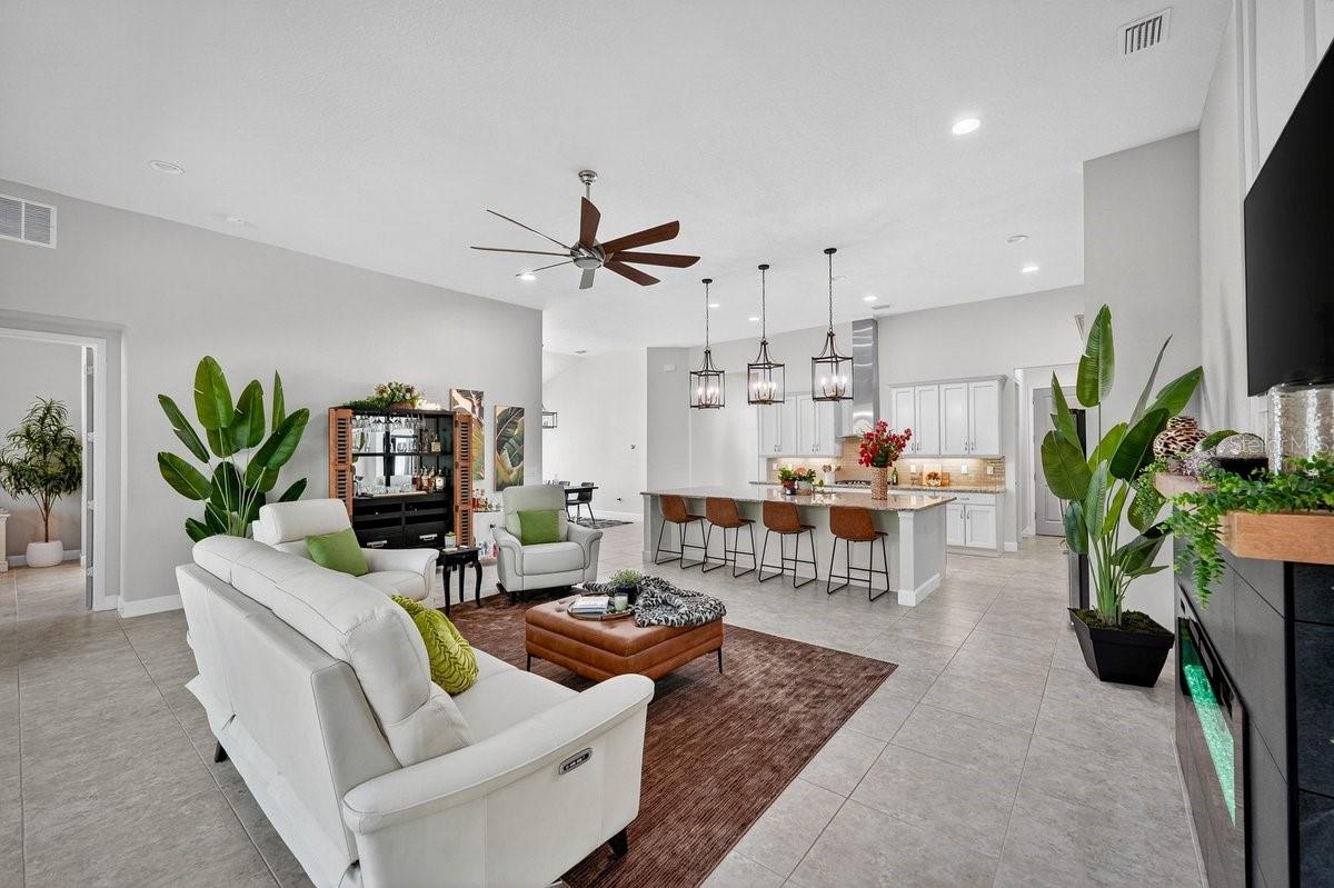 Image 15 of 62 For 844 Creekwood Drive