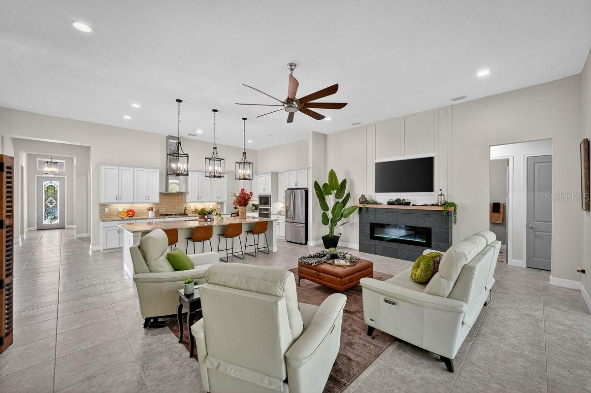 Image 16 of 62 For 844 Creekwood Drive