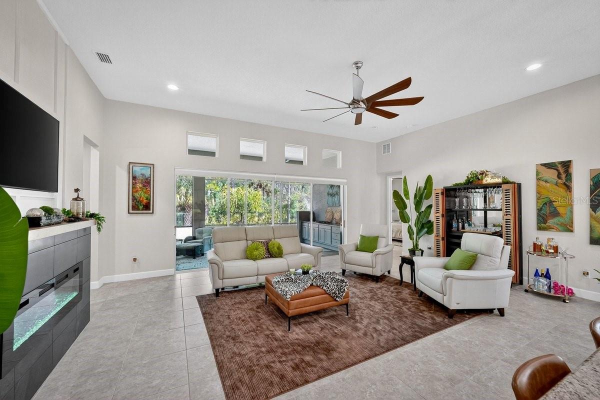 Image 19 of 62 For 844 Creekwood Drive