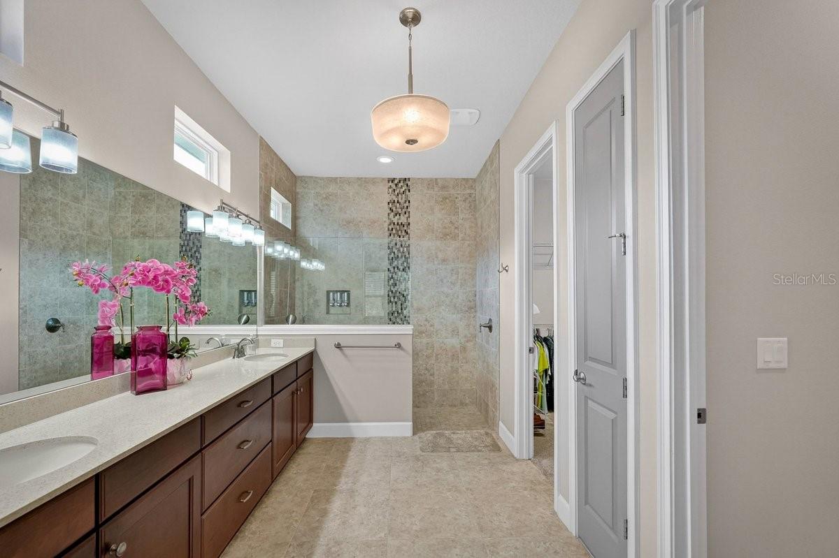 Image 29 of 62 For 844 Creekwood Drive