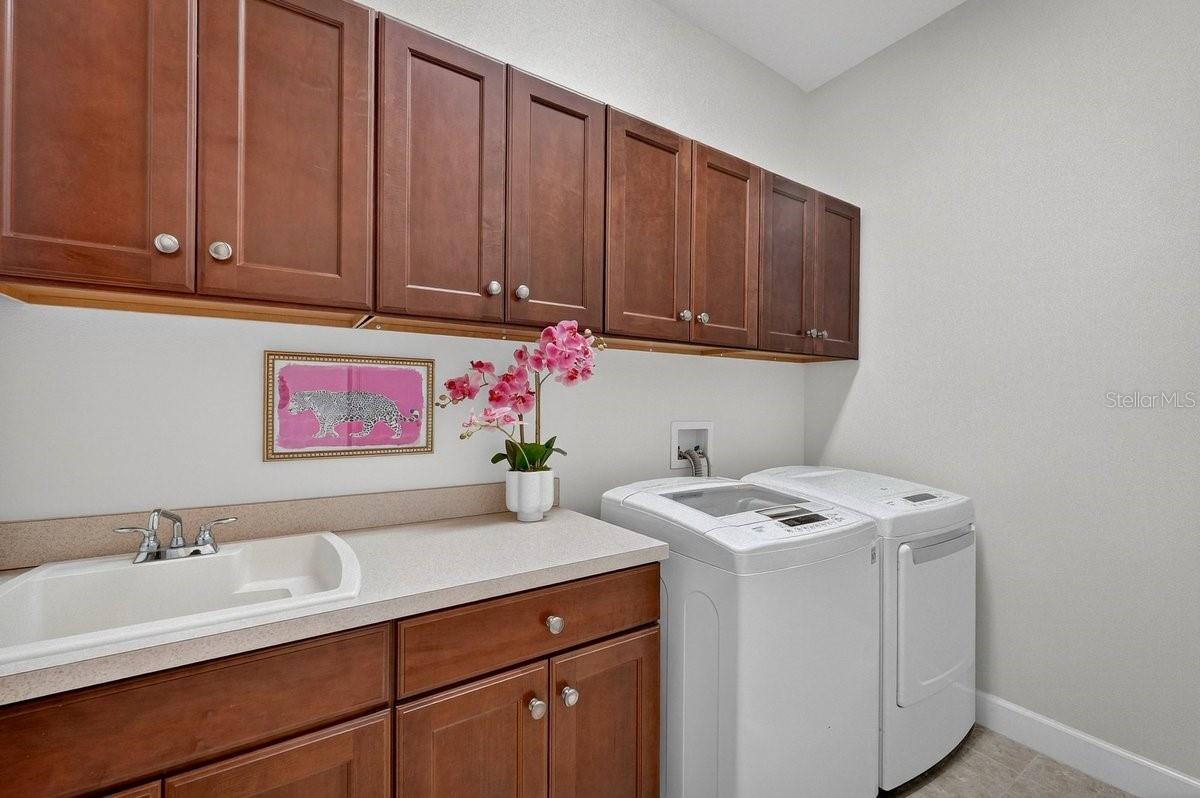 Image 43 of 62 For 844 Creekwood Drive