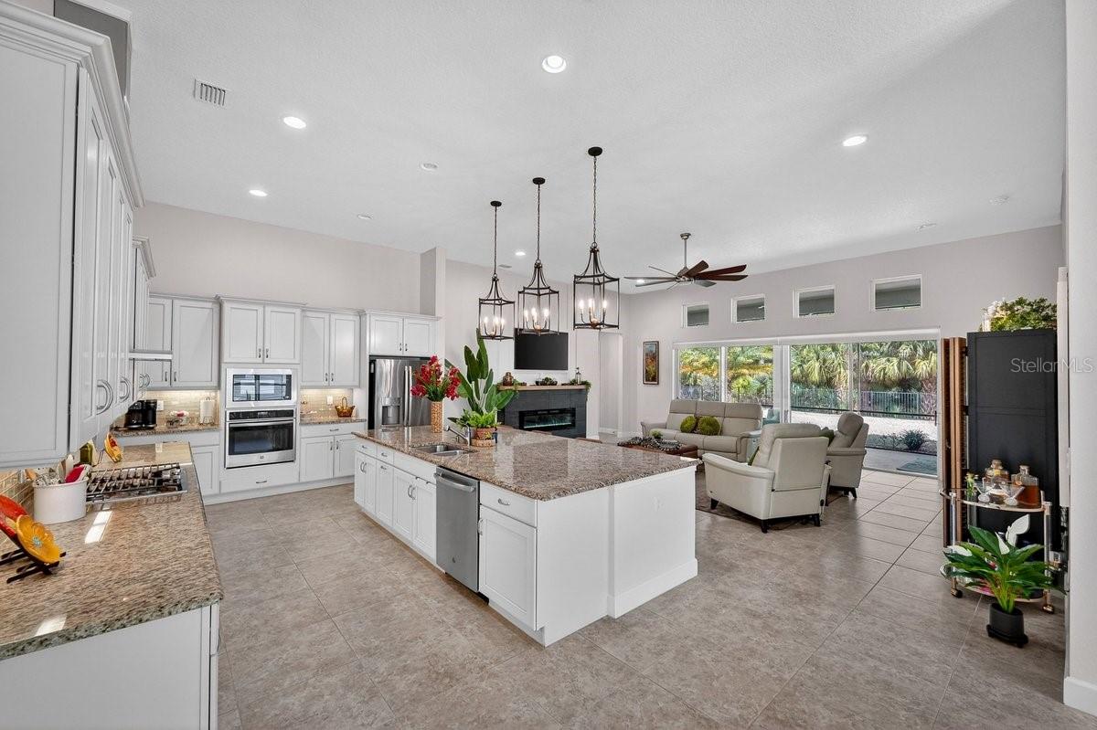 Image 5 of 62 For 844 Creekwood Drive