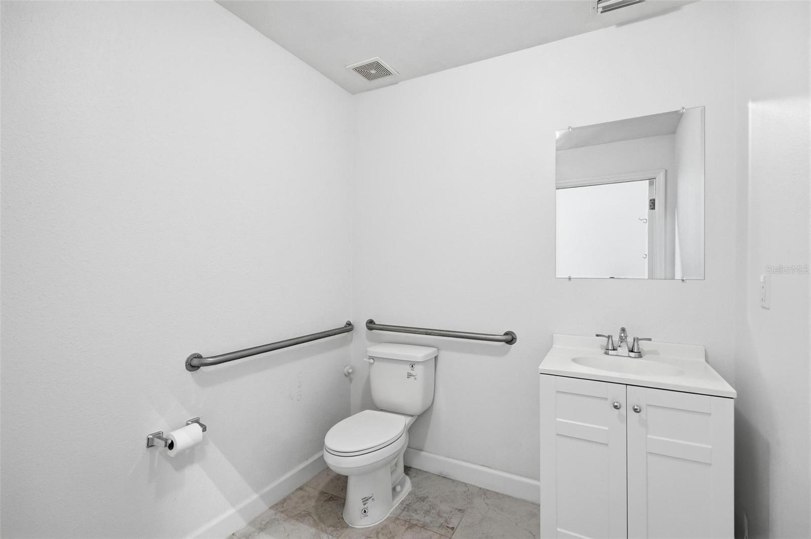 Image 14 of 31 For 7775 Us-1  C