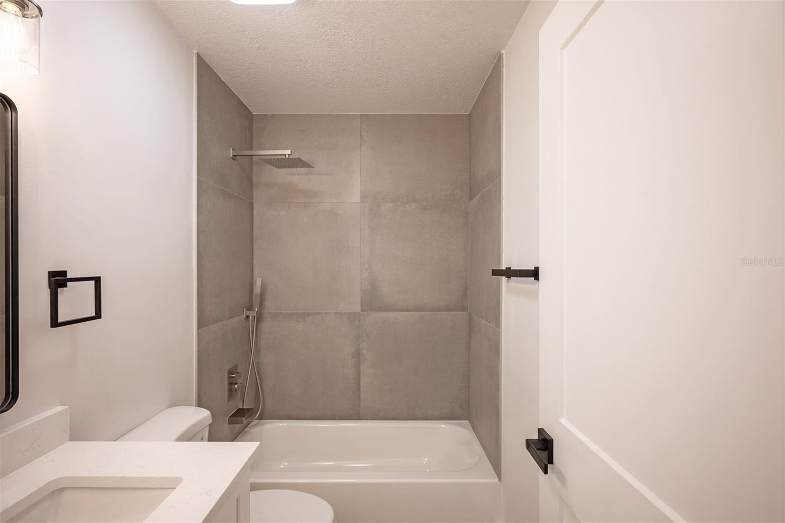 Image 28 of 58 For 12779 Maricopa Way