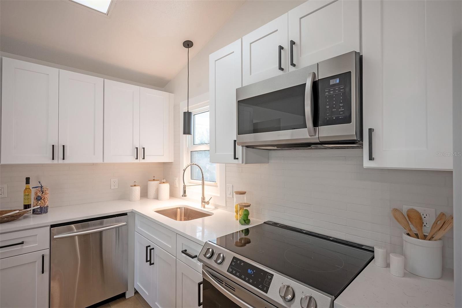 Image 34 of 58 For 12779 Maricopa Way