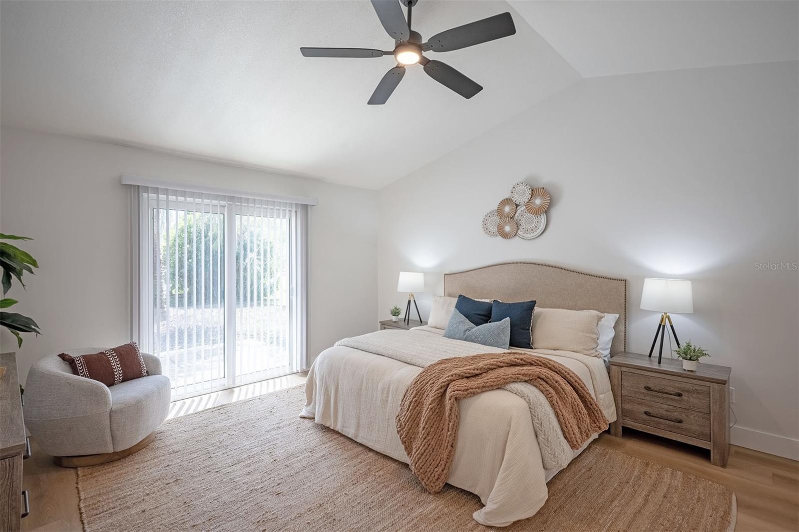 Image 5 of 58 For 12779 Maricopa Way