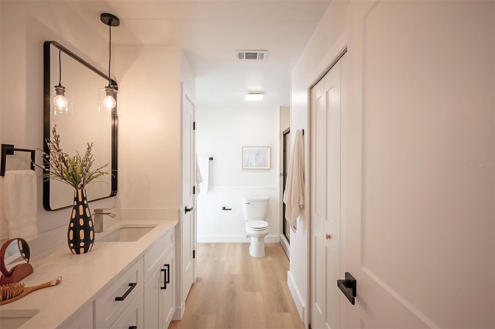 Image 8 of 58 For 12779 Maricopa Way