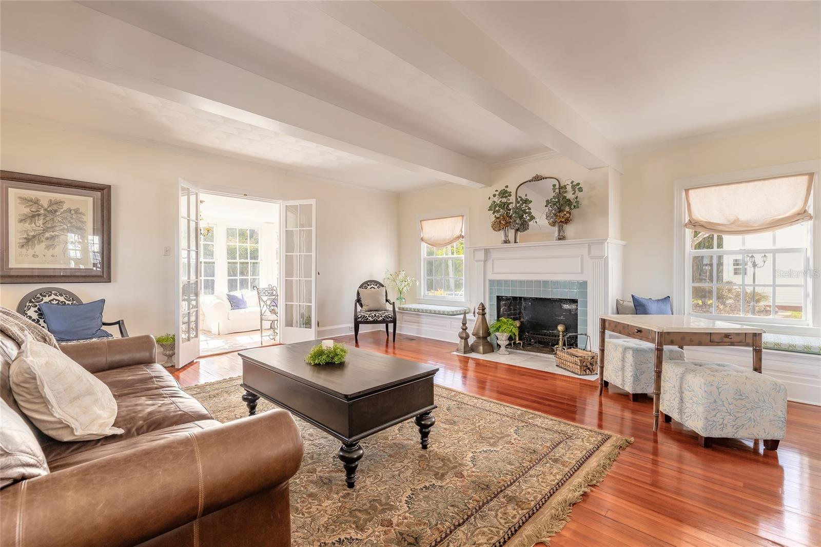 Image 10 of 75 For 458 Beach Street