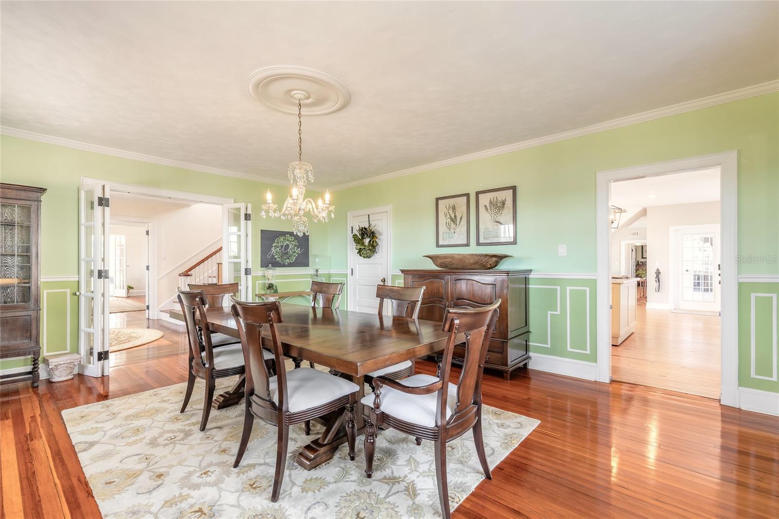 Image 17 of 75 For 458 Beach Street