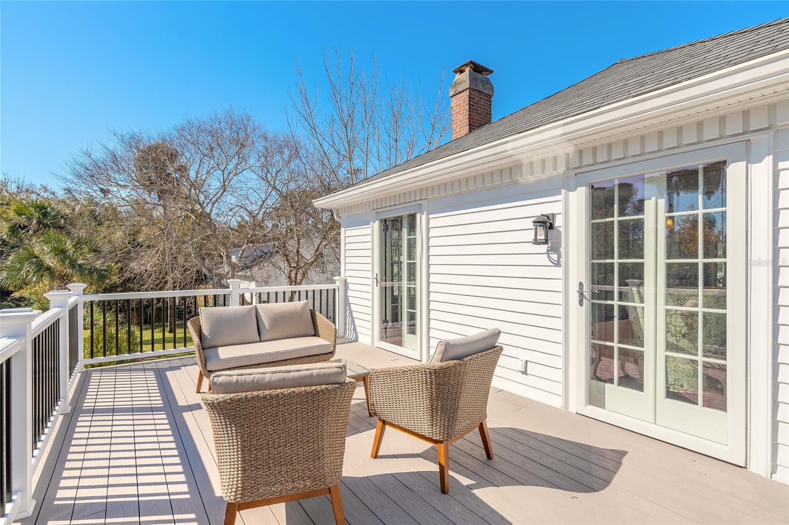 Image 39 of 75 For 458 Beach Street