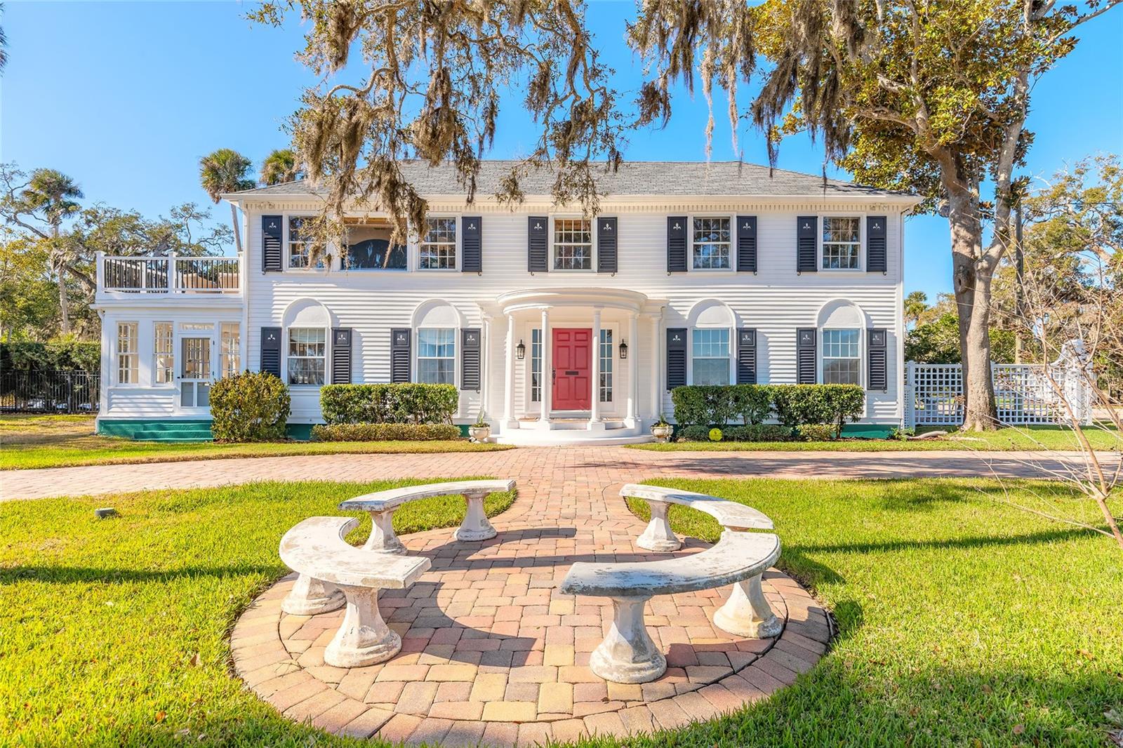 Image 4 of 75 For 458 Beach Street