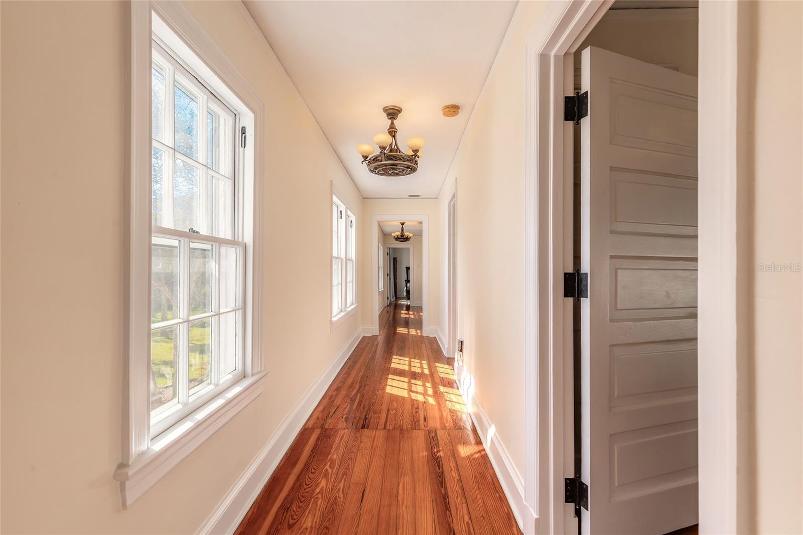 Image 47 of 75 For 458 Beach Street