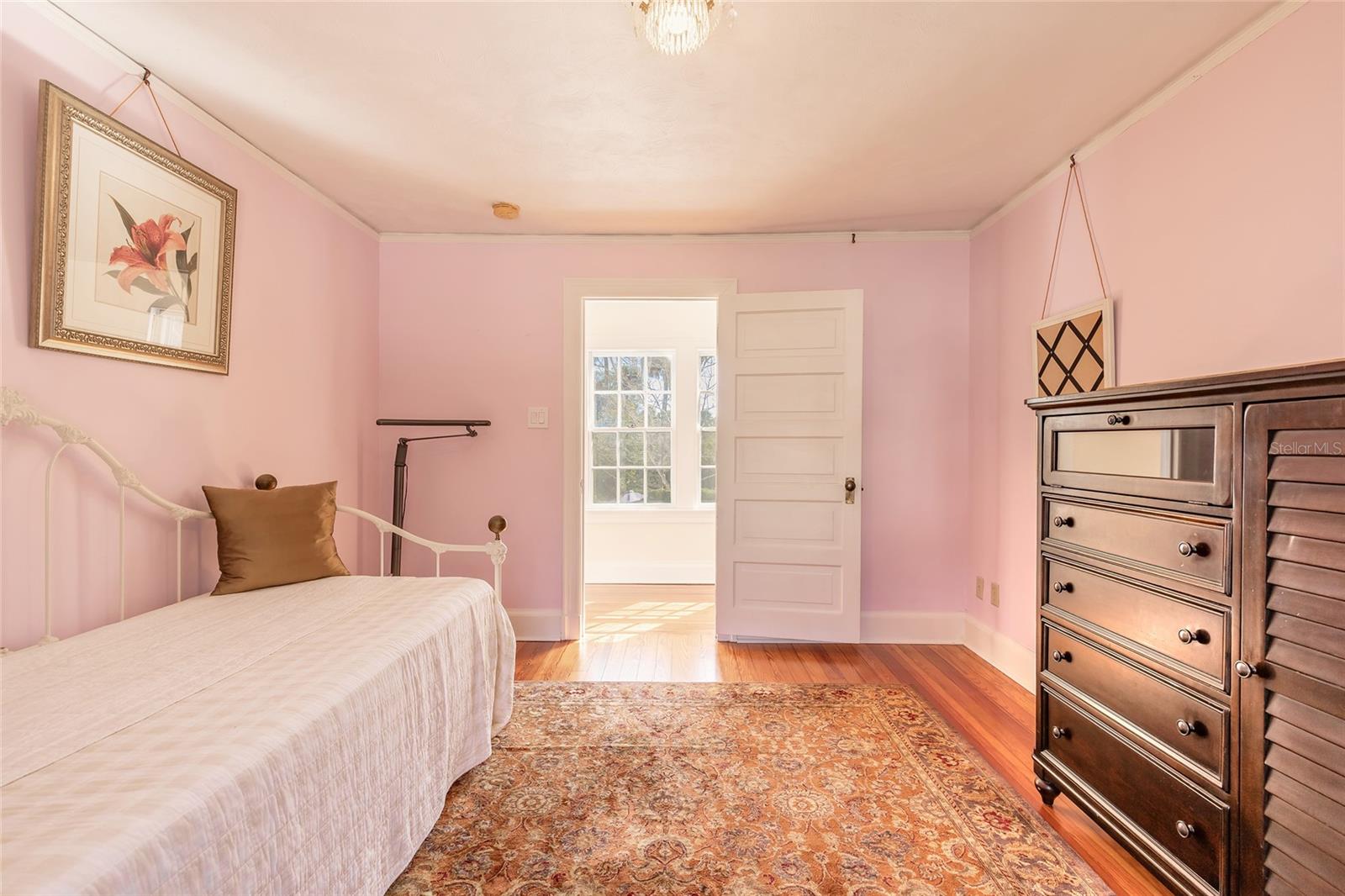 Image 49 of 75 For 458 Beach Street