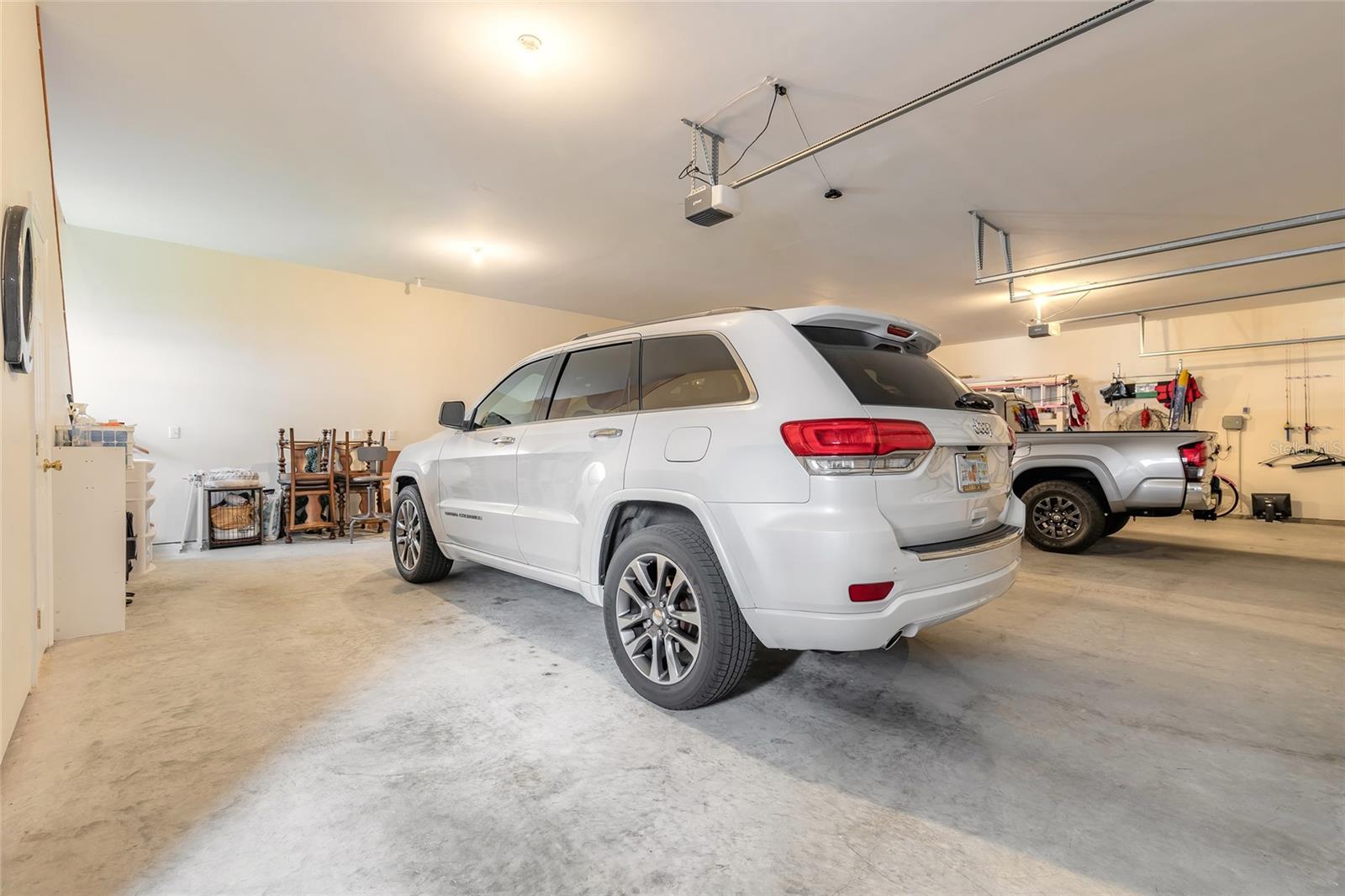 Image 58 of 75 For 458 Beach Street